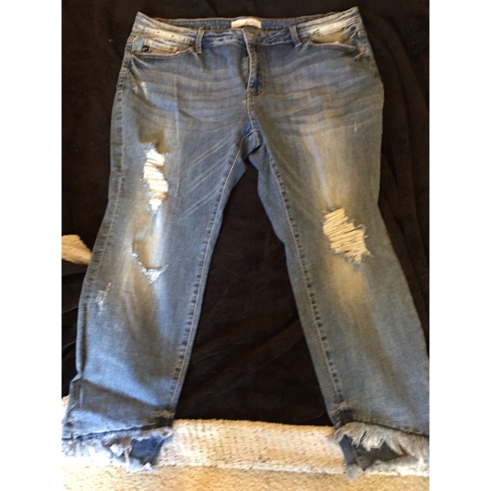 KanCan denim/distressed jeans